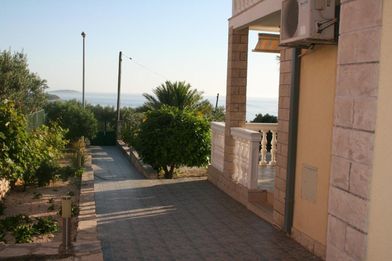 Apartment Ita Primosten